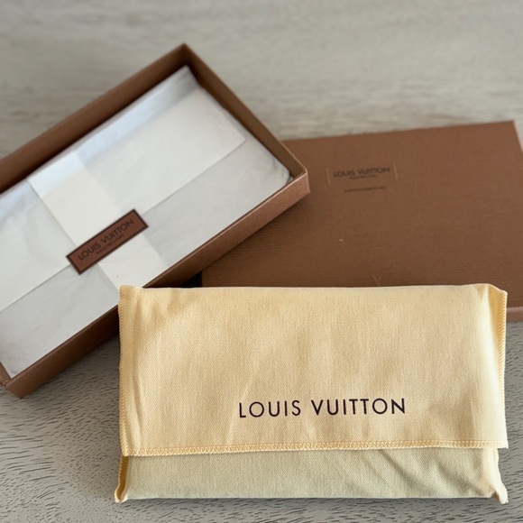 Louis Vuitton Mat Porte Feuille Sarah Long bifold wallet - Picture 12 of 12